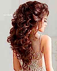 Свадебная прическа на длинные волосы от 1300 руб